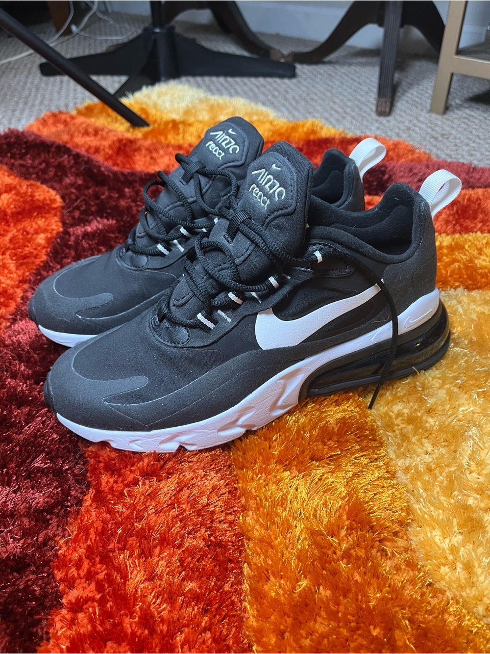 Nike Air Max React Black/White Men’s Running Shoes